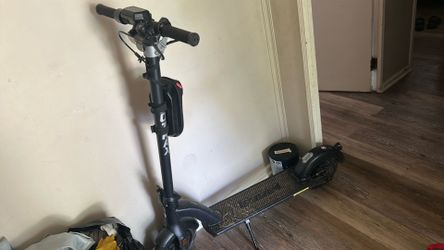 Electric scooter