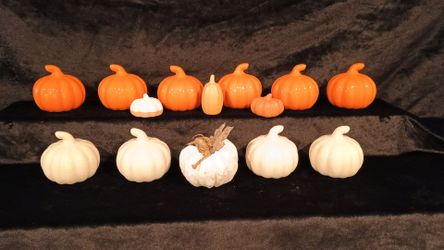 14 small table top decorative ceramic 🎃 Halloween/Thanksgiving 🍁 pumpkins