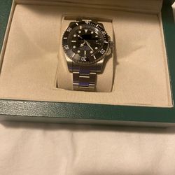 Luxury Diver Style Automatic Watch – Stainless Steel – Black Dial – Like New