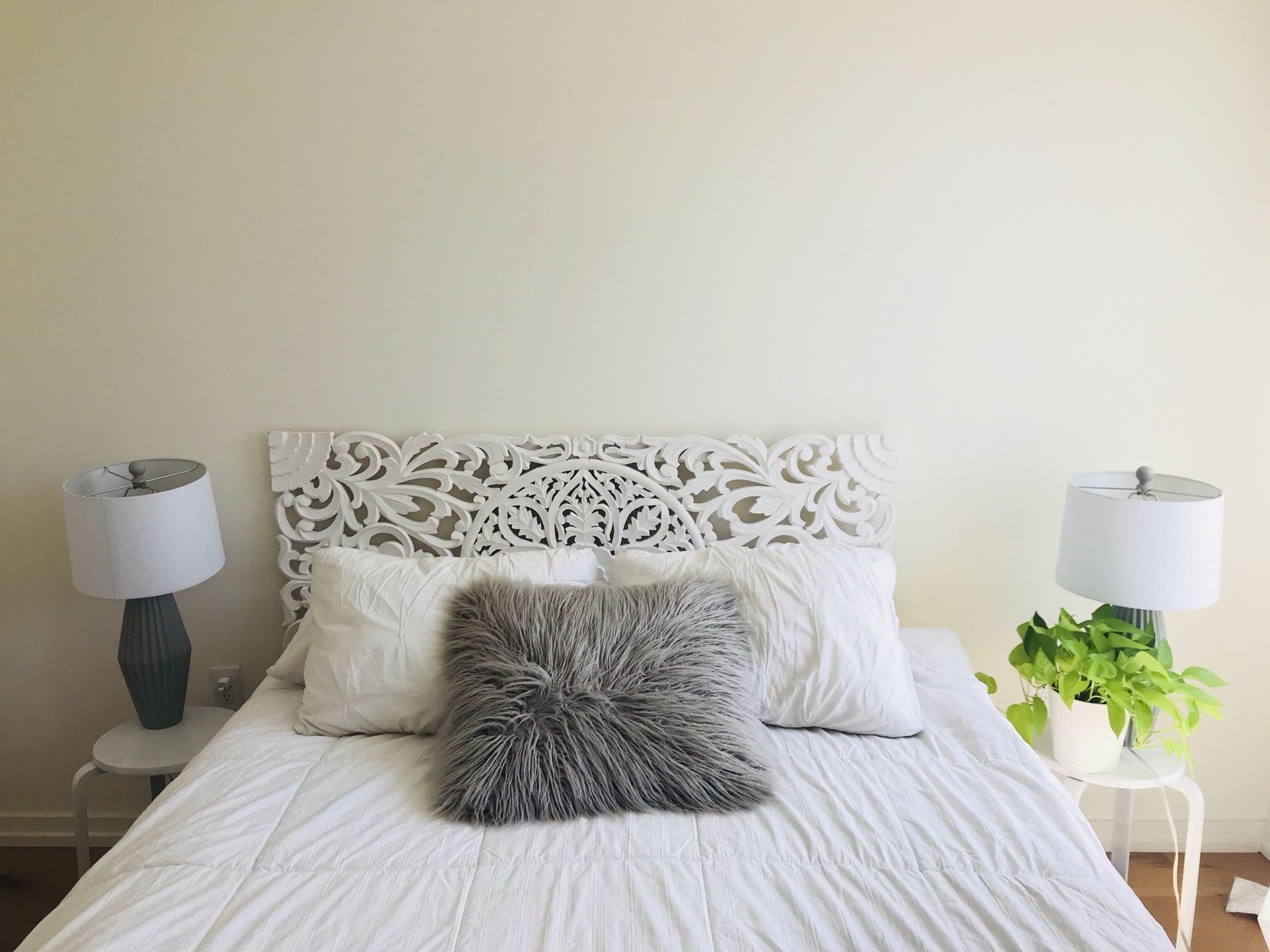 Urban Outfitters Sienna Headboard-Perfect Condition!