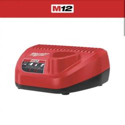 Milwaukee M12 Battery Charger
