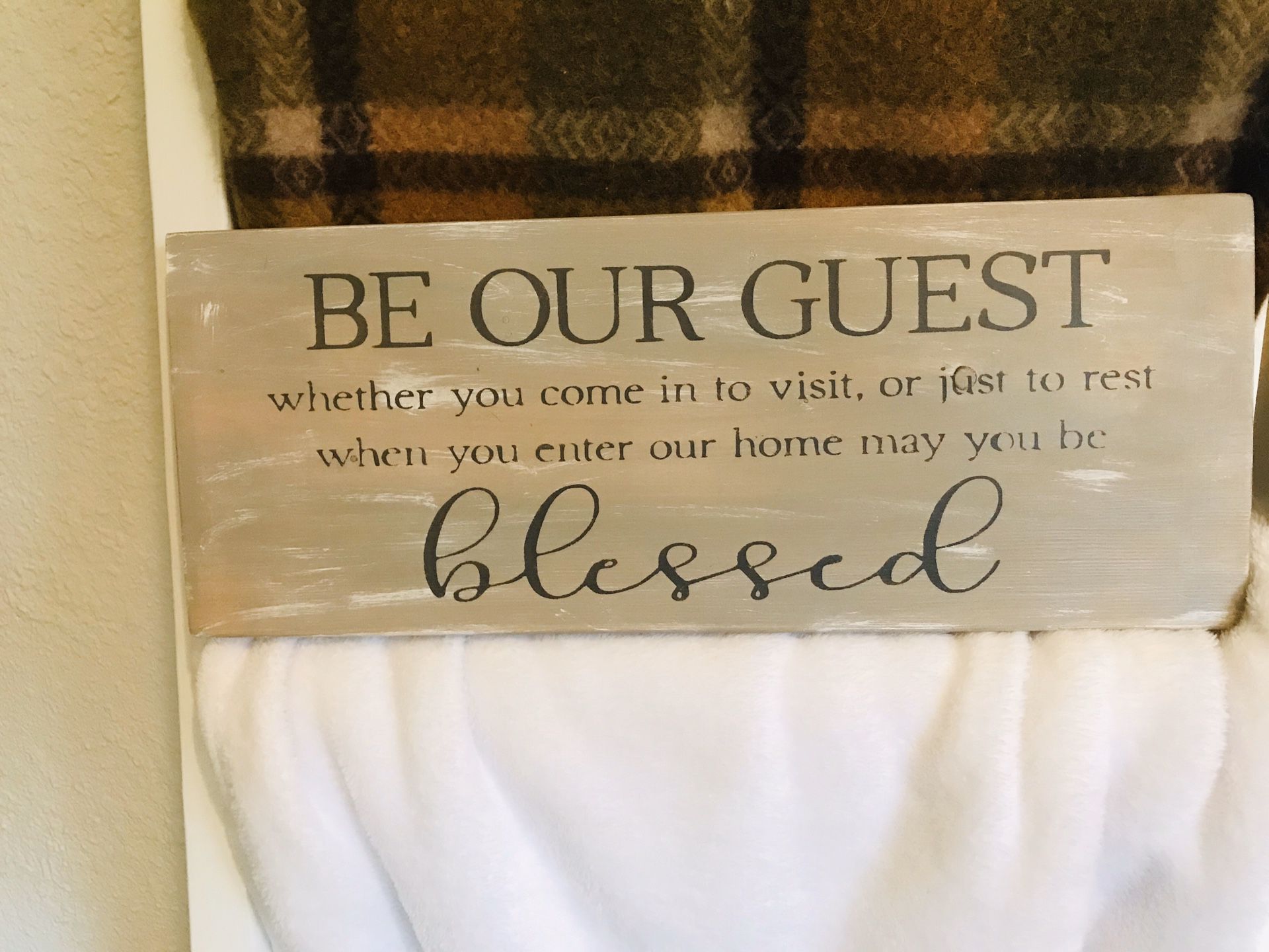 Be our guest sign 7 1/2 x 18