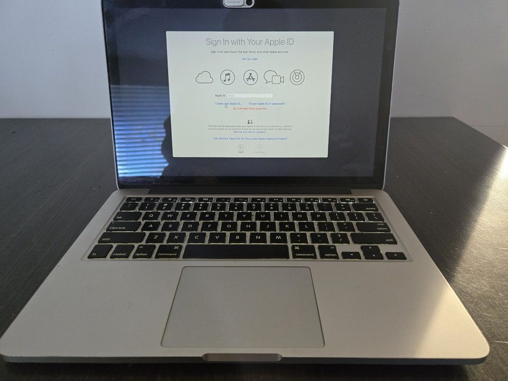 💻📲 MAC BOOK PRO And Mini A1425, IPAD A1395, and Two Functioning Ipods 💸💰
