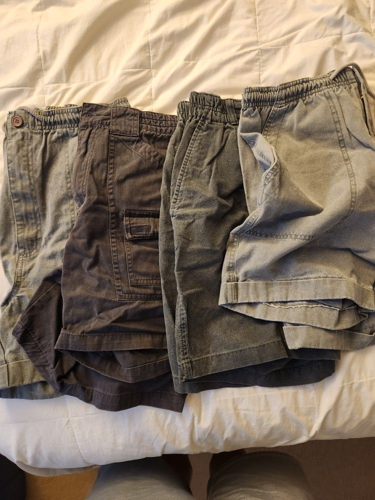 4 Pairs Of Cargo Shorts 32W Set