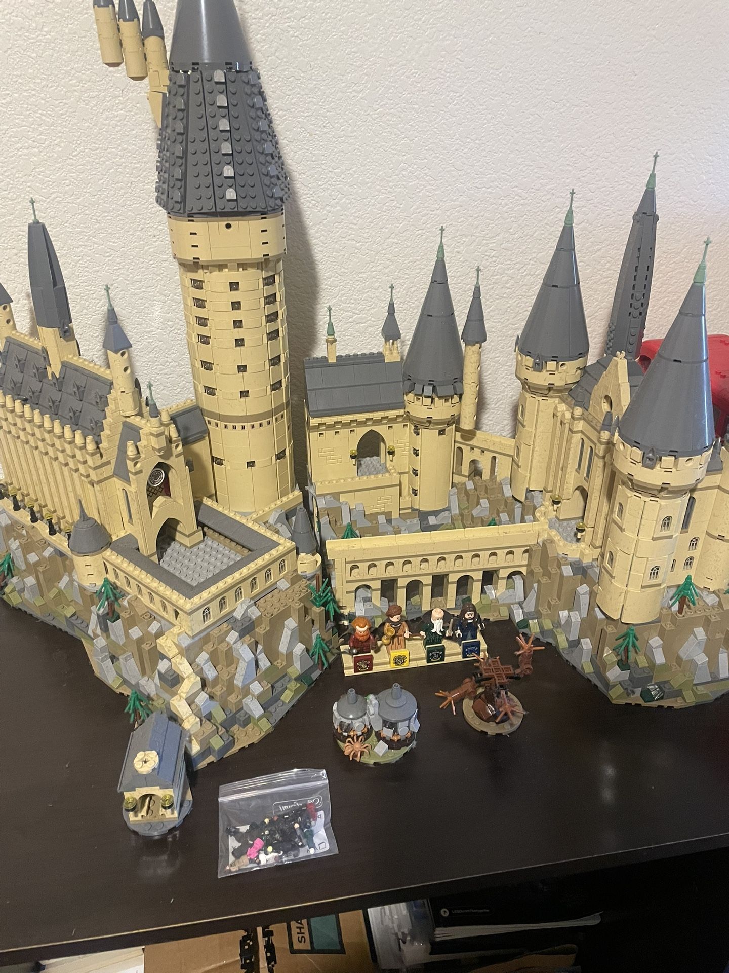 LEGO Harry Potter Hogwarts Castle 71043 Building Set - Model Kit with Minifigures,