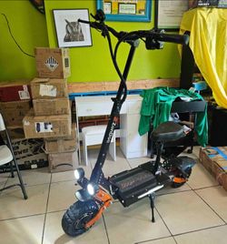 Zo01 plus 6000w Dual Motor Electric Scooter 58mph