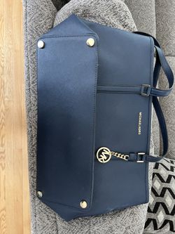 Michael Kors Travel Bag With Wallet