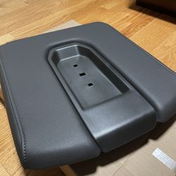 Lid Front Seat GMC Sierra 