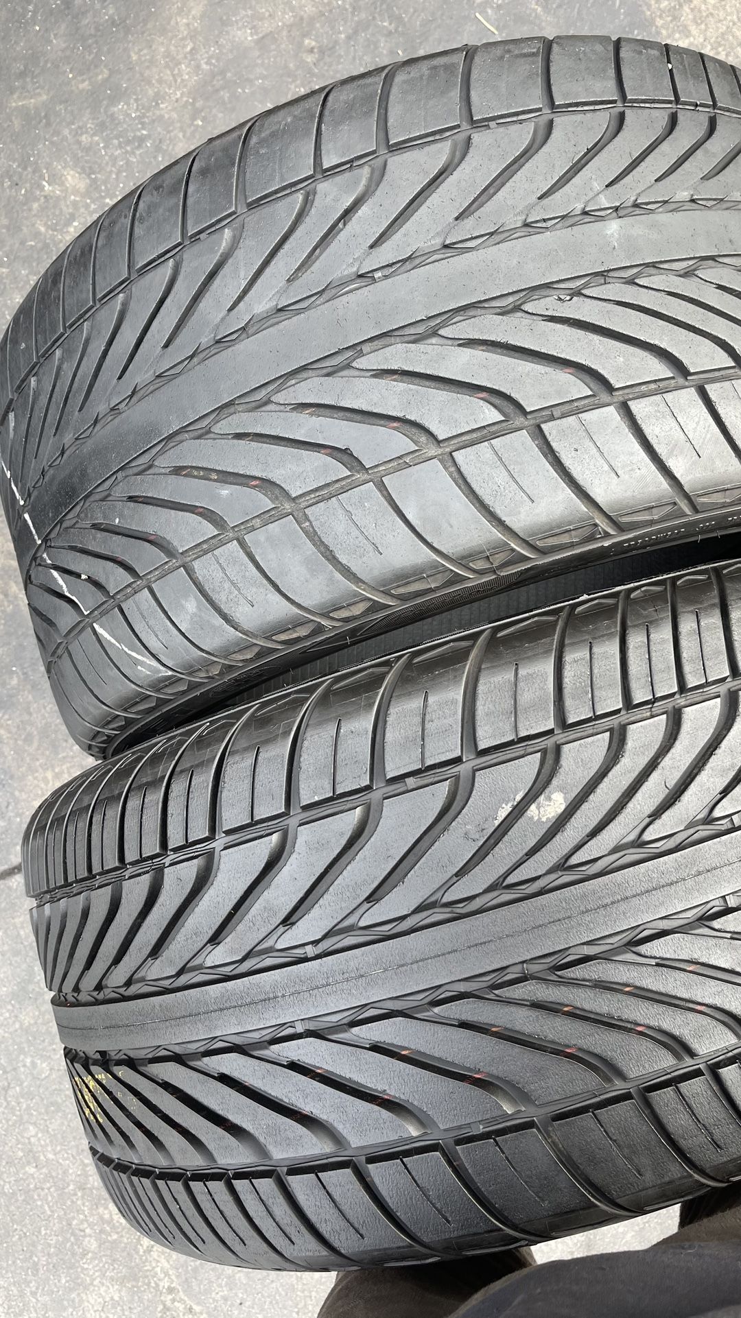 ( 2 ) PCS GOODYEAR EAGLE F1 285/35/19