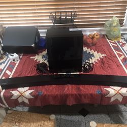 Samsung Soundbar And Wireless Subwoofer 