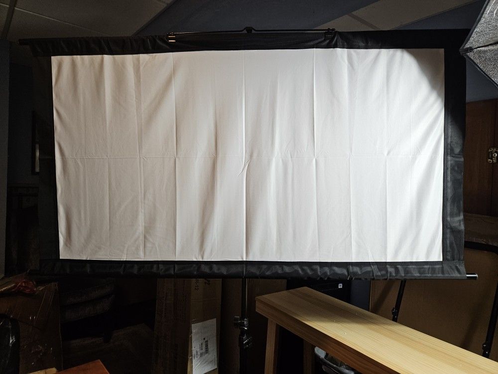 Indoor Outdoor Projection Screen