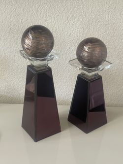 Modern Glam Gamble Stand With Glass Ball