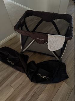 Nuna portable crib