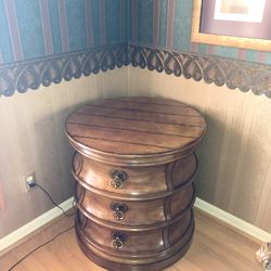 Century Barrel Style Nightstand/End Table DELIVERY~AVAILABLE 