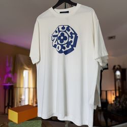 Lv Shirt Size Large 
