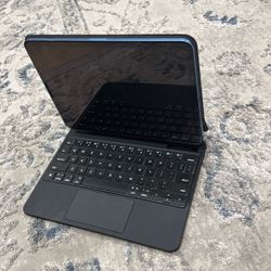 iPad Air 5th Generation With Keyboard 