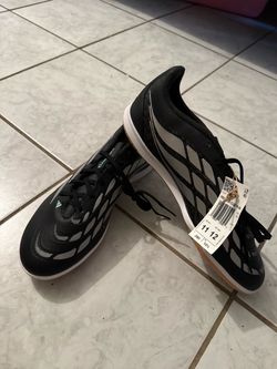 F50 indoor shoes