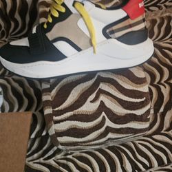Burberry Men Shoes 