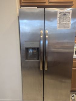 Frigidaire fridge and freezer