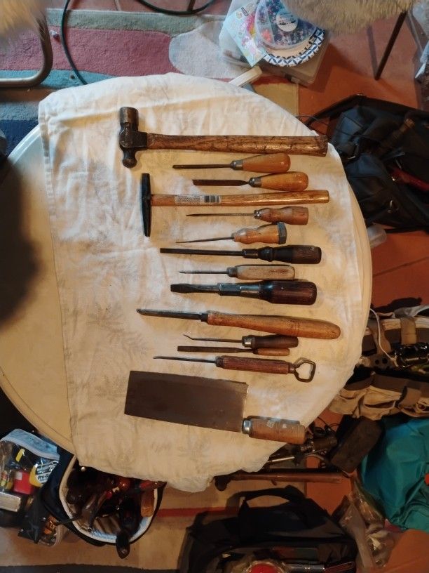 Screw Driver And Hammer 