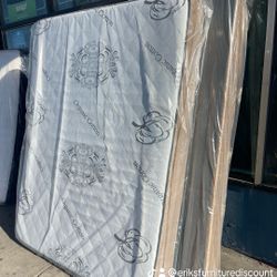 QUEEN MATTRESS & BOX SPRING 