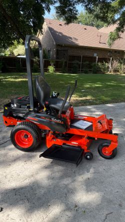 Like new Kubota Z232 42 Zero Tur n / spartang/Scag/Gravely/cub cad