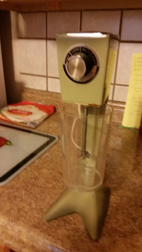 13" vintage sears Roebebuck co. Electric green metal drink mixer