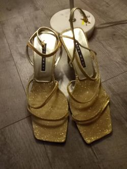 Women gold glitter heels