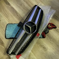 OEM Mercedes Benz  Grille W204 Compatible with 08-2013 c200 /c250/c300/c350