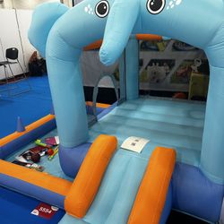 Bounce House 