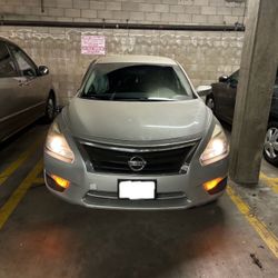 Nissan Altima Part Out 2.5