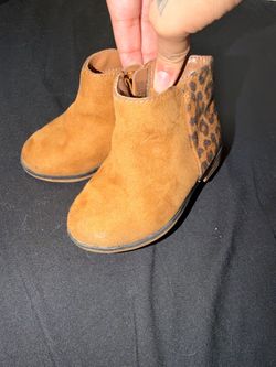 Girls boots