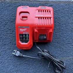 Milwaukee M12 and M18 Rapid Battery Charger