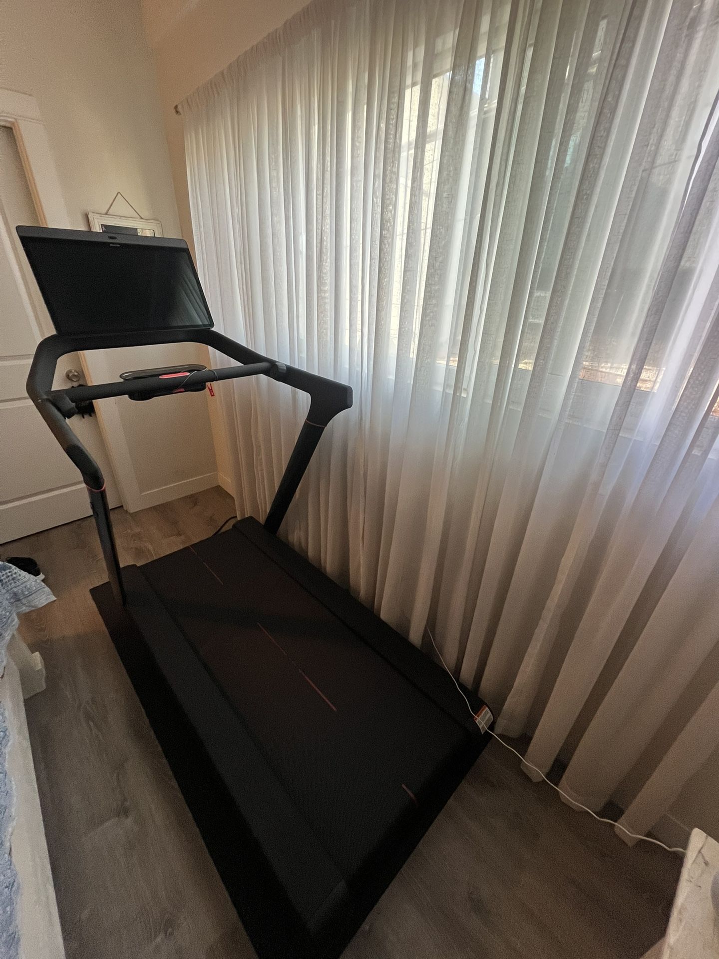 Peloton Treadmill - Excellent Condition! 