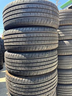 215/55r17 cooper  tires en excelentes condiciones de vida las 4