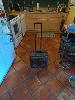 2 Tone Leather Roller Bag / Suitcase / Travel / Laptop / Carry on Luggage Type . Very Nice High Quality