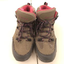 Women’s Bearpaw Size 9 Hiking Boots