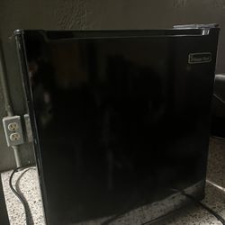 Magic Chef Mini Fridge