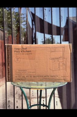 Tiny Chef Play kitchen