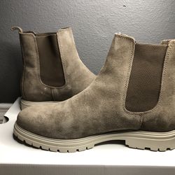 Chelsea boots