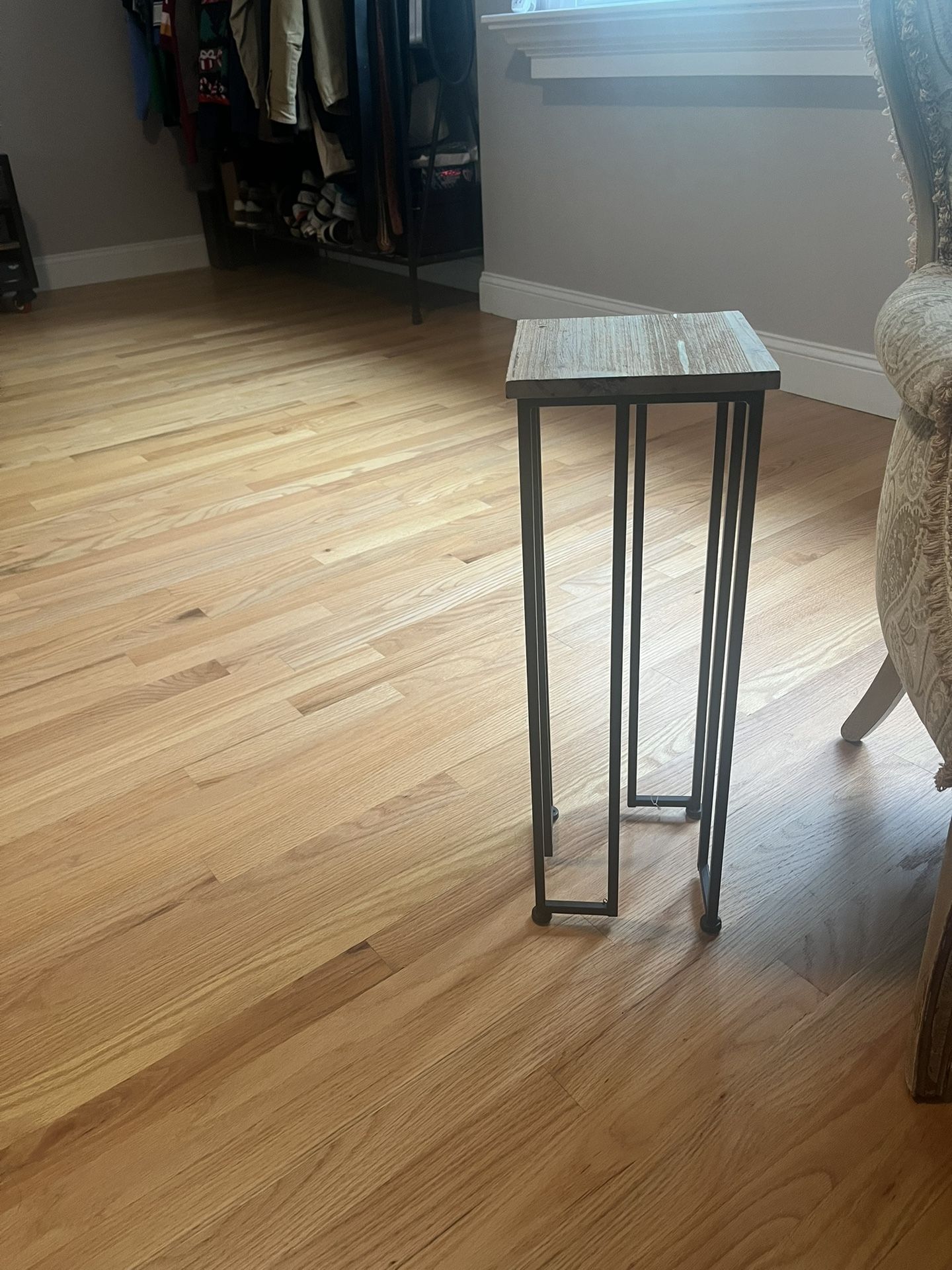 Side Table/plant Stand