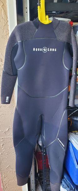 New Aqua Lung Wet Suit
