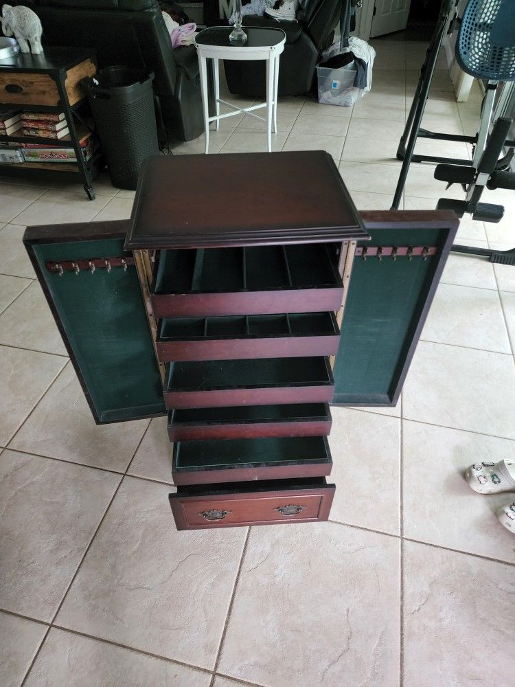 Bombay Jewelry Chest 