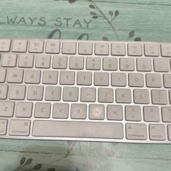 Apple Magic Keyboard 