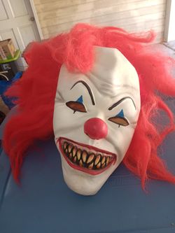 Pennywise clown mask
