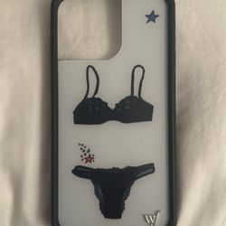 Wildflower cases (iPhone 15 pro max) 