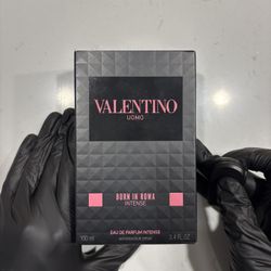Valentino Uomo Born In Roma Intense • More colognes and perfumes available