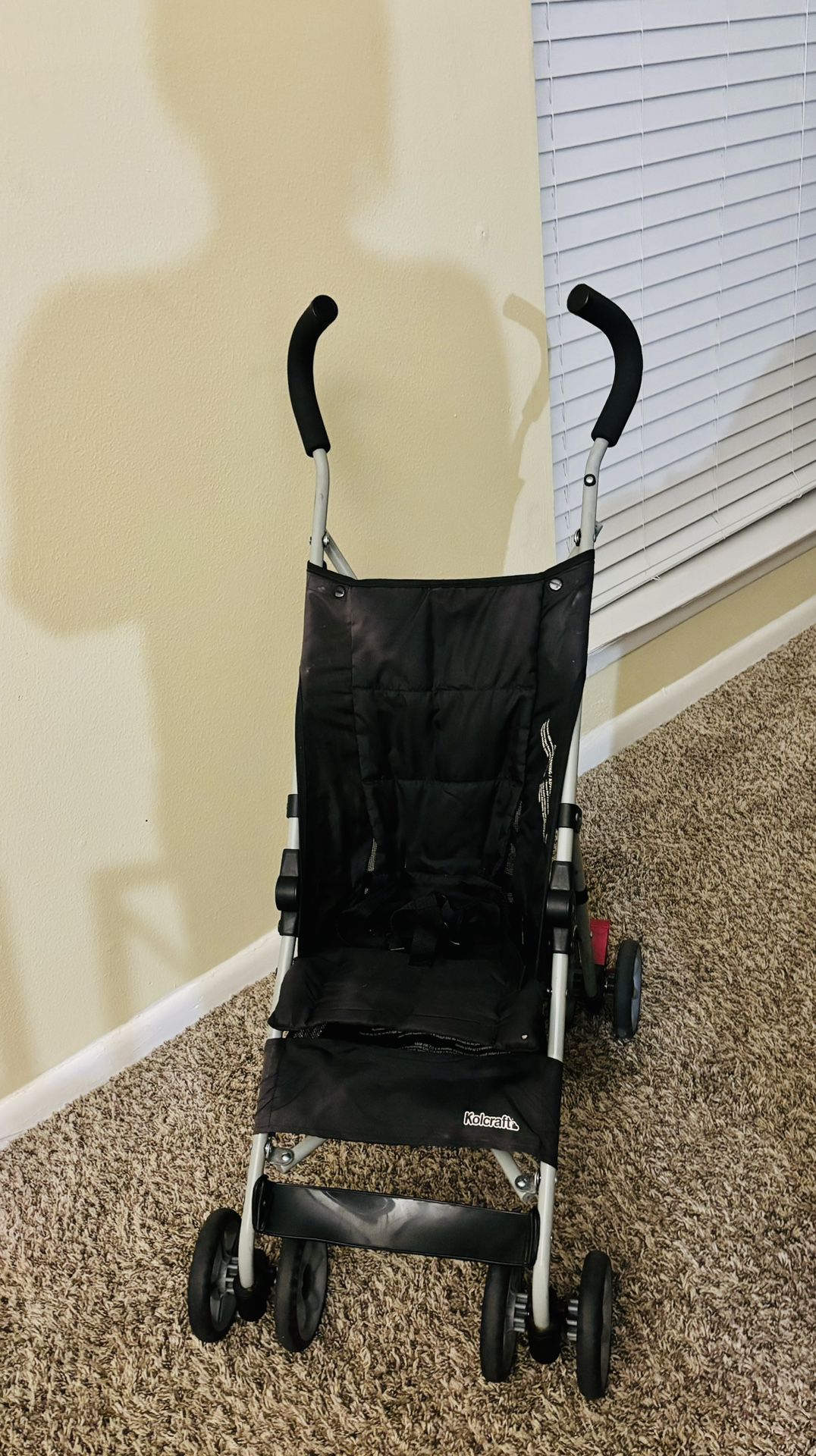 Kolcrafts baby stroller new in condition light weight easy to fold