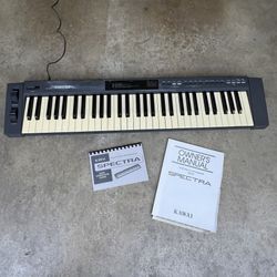 Vintage KAWAI SPECTRA 16-bit Digital Synthesizer KC10 May Need New AC Adapter works!