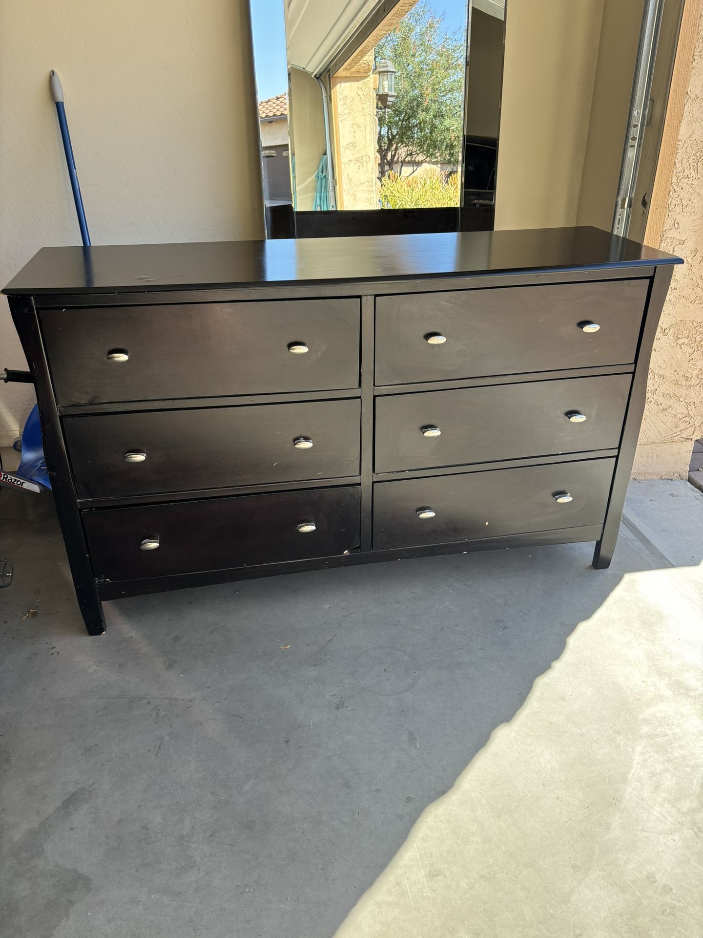 Dark Brown Mahogany Wood Dresser  